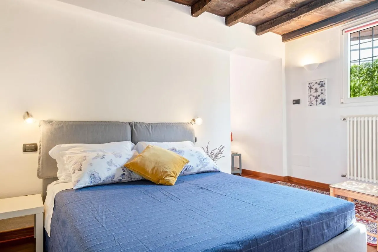 Piazza Dei Tribunali Apartment Болонья