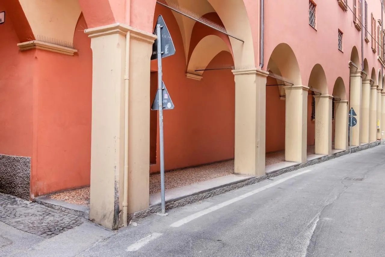 Piazza Dei Tribunali Apartment Болонья