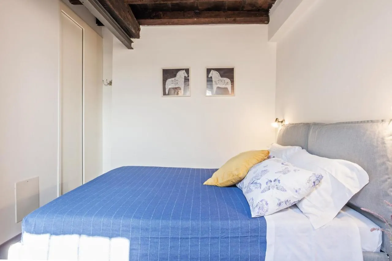 Piazza Dei Tribunali Apartment Болонья 0*,