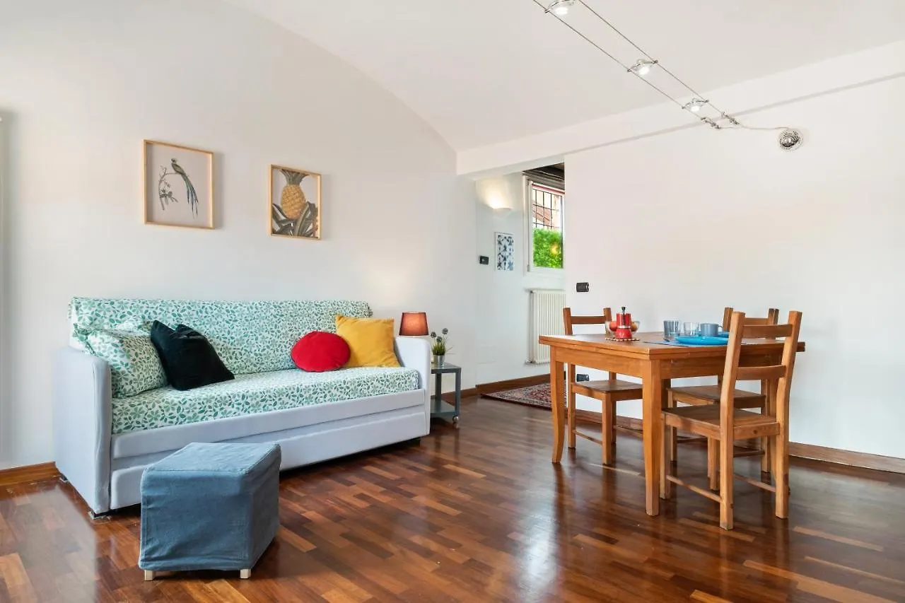 Piazza Dei Tribunali Apartment ボローニャ